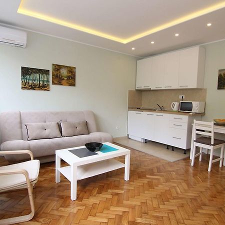 Apartmani 27 Belgrado Buitenkant foto