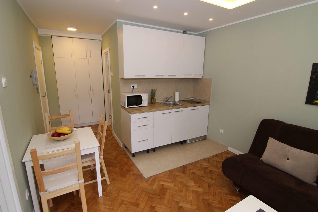 Apartmani 27 Belgrado Buitenkant foto