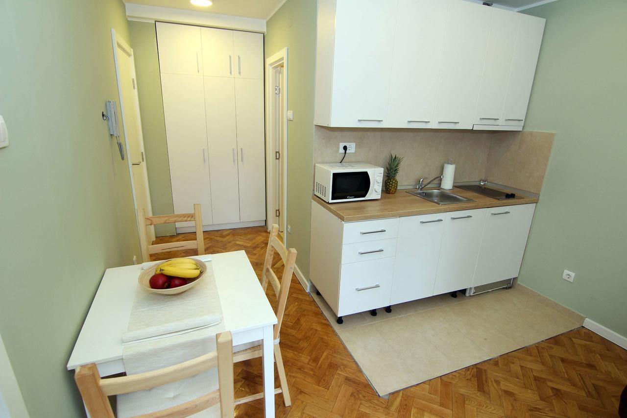 Apartmani 27 Belgrado Buitenkant foto